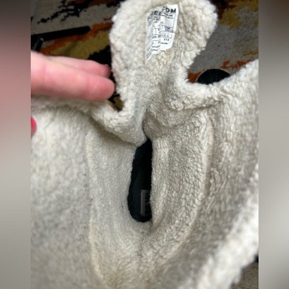 SOREL, Tivoli, tall waterproof boot!! - Picture 13 of 16